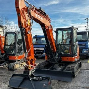 foto 6.5t Hitachi ZX65USB-6 CLR mini excavator