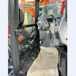 foto 6.5t Hitachi ZX65USB-6 CLR mini excavator